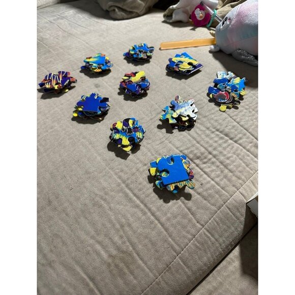 Schimmel 100 piece Glow in the dark snow leopard puzzle by Ceaco - Picture 4 of 5